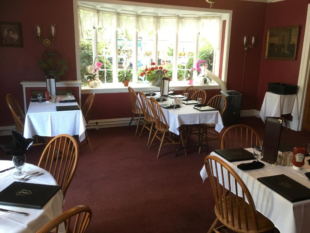 The Tunnicliff Inn photo