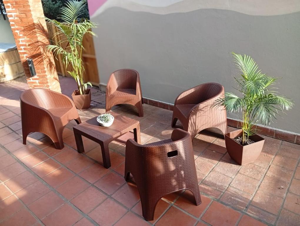 Ojalá Chill Aparts, Colón