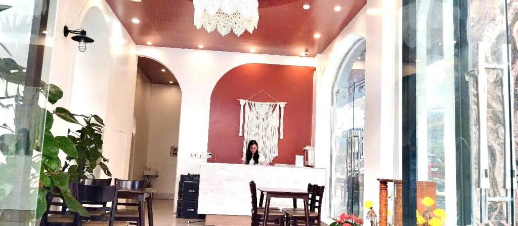 Romance Hotel