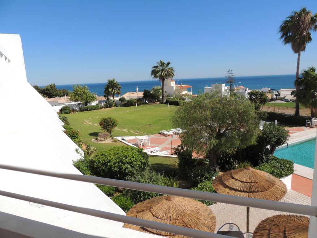 Almar Hotel Apartamento — Swimming pool in Albufeira, Faro