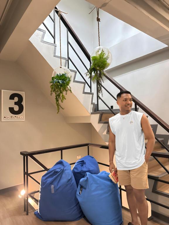 Shared lounge/TV area