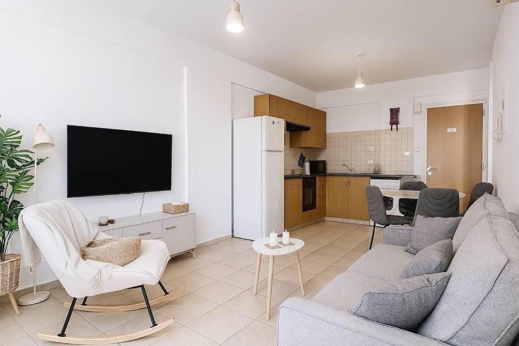 Fresh & Cozy-close to the beach, Paralimni