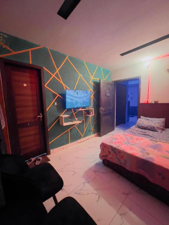 Royal 307C, Islámábád