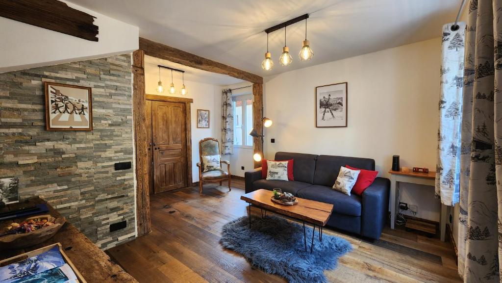 chalet cosy, jacuzzi privé, calme, idéal moto rando vélo - 4