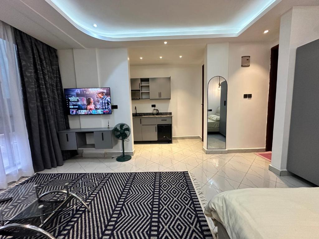 Square studio Kisasi, Kampala