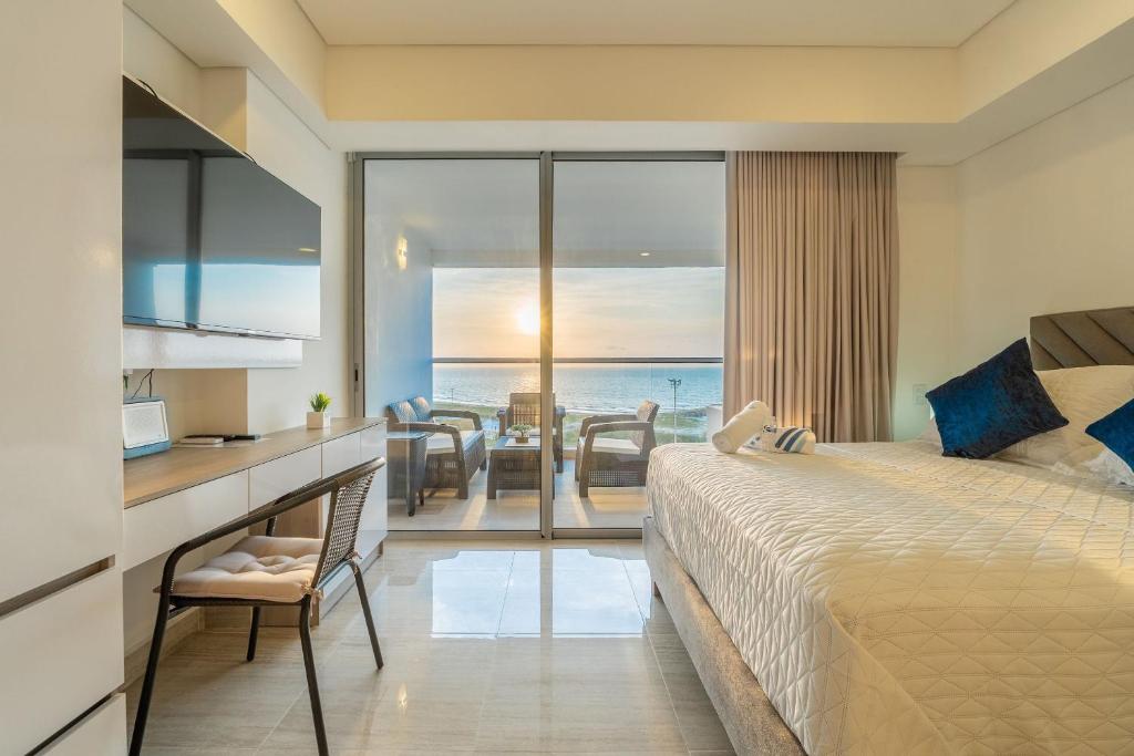 Cartagena Beach Resort 707 - 1