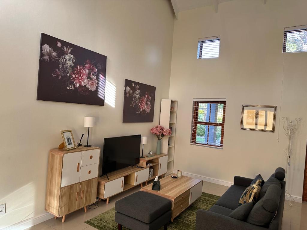 The Cottage - a tranquil hideaway, Somerset West