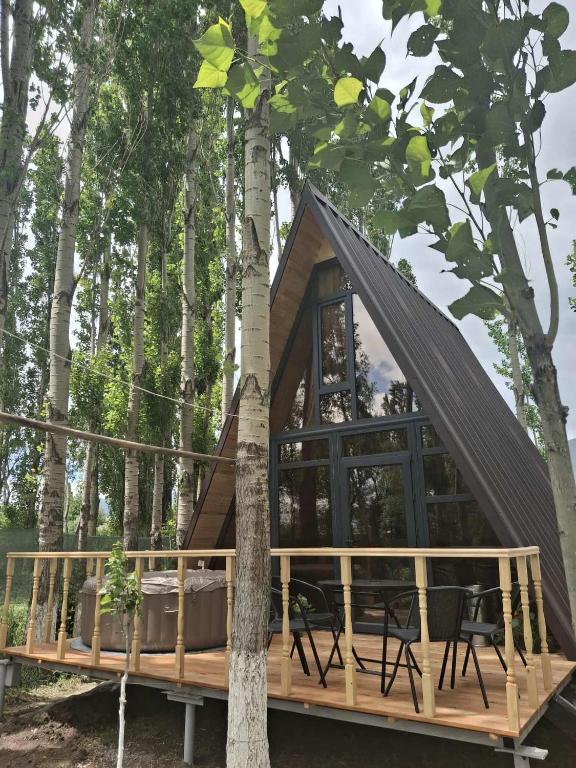 Zovaber hangsti goti, Sevan