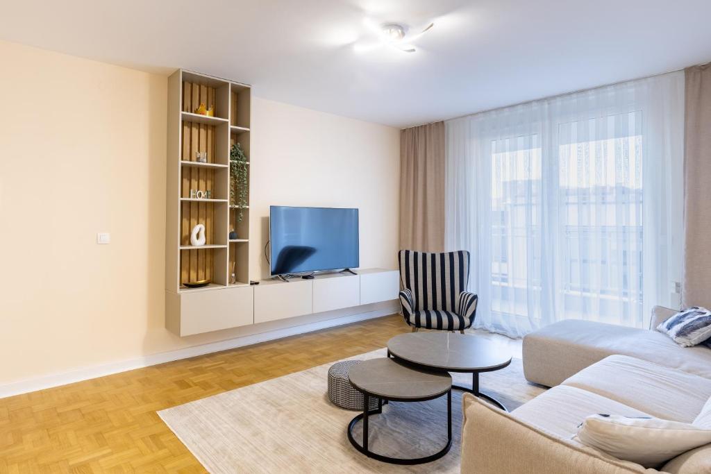 Modern & New Sarajevo Central Apartment with Balcony, Sarajevo