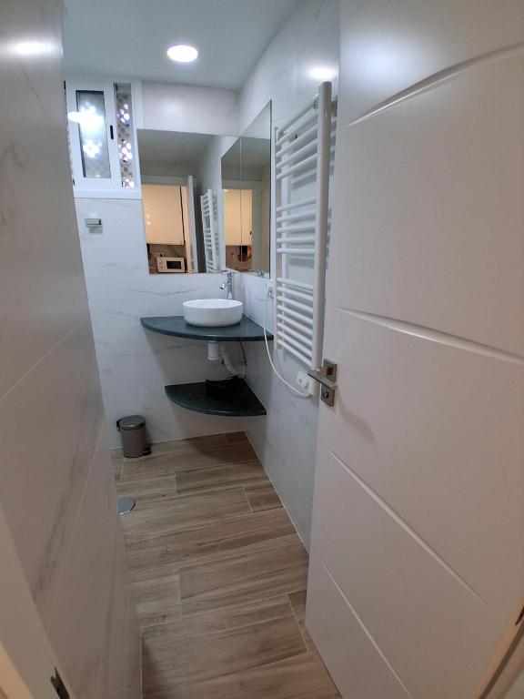 Apartamento frente al mar reformado a estrenar - 5