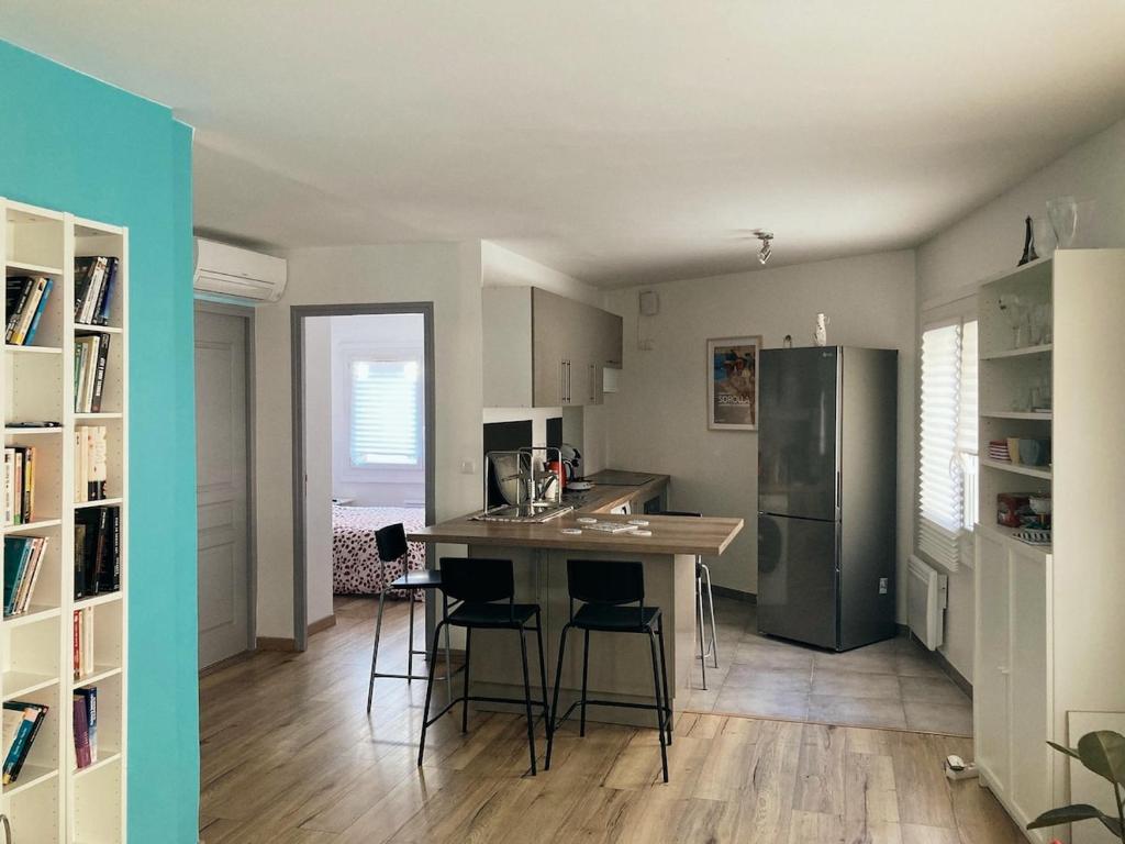 F2 de 50m2 climatisé au centre-ville - 5