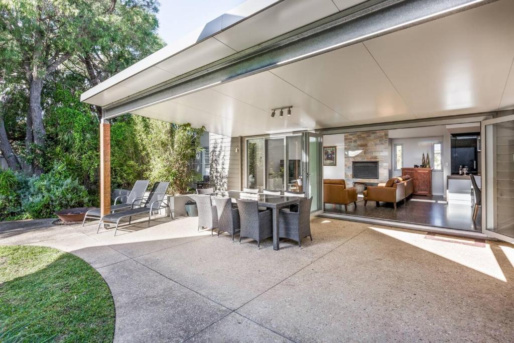 Mimosa - Stylish Beachside Retreat in Dunsborough, Dunsborough