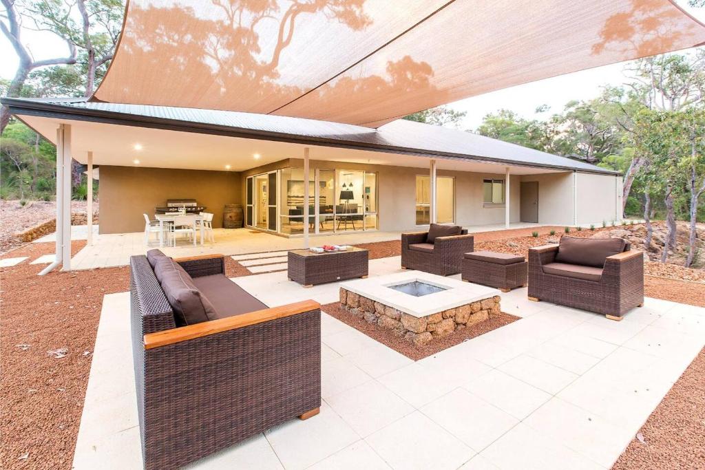 Manyatta Secluded in Nature Close to Attractions, Quindalup