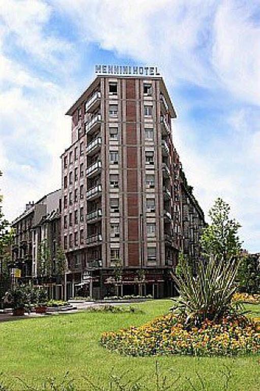 Milan Hotel-Mennini exterior