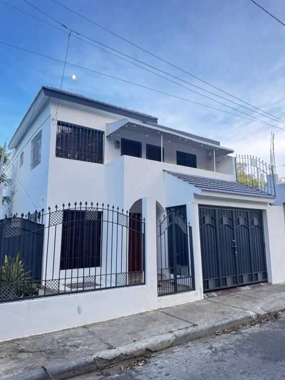 Alojamiento el Reloj segundo nivel, San Fernando de Monte Cristi