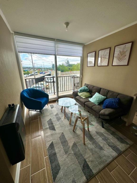 Moderno departamento en barrio residencial - 1