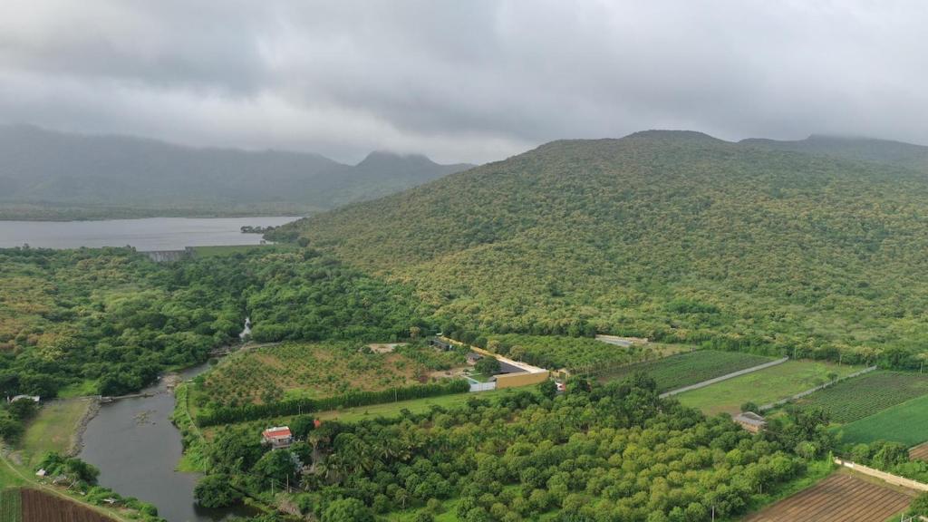 The Deck, Džúnágadh