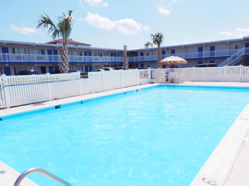 Seashire Inn & Suites photo