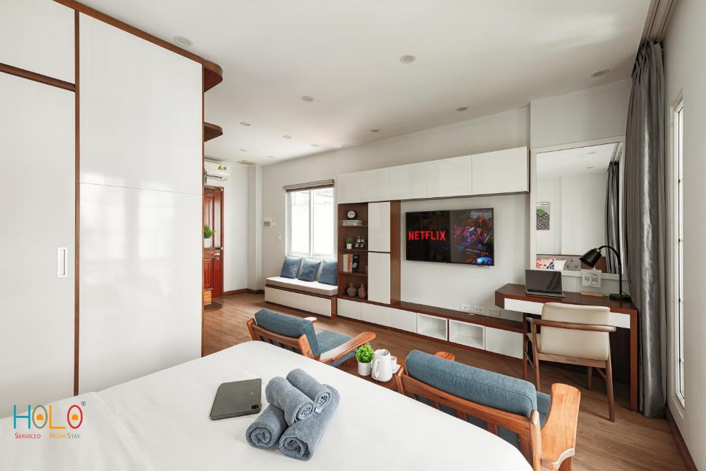 HoLo Central Hanoi - Serviced HomeStay
