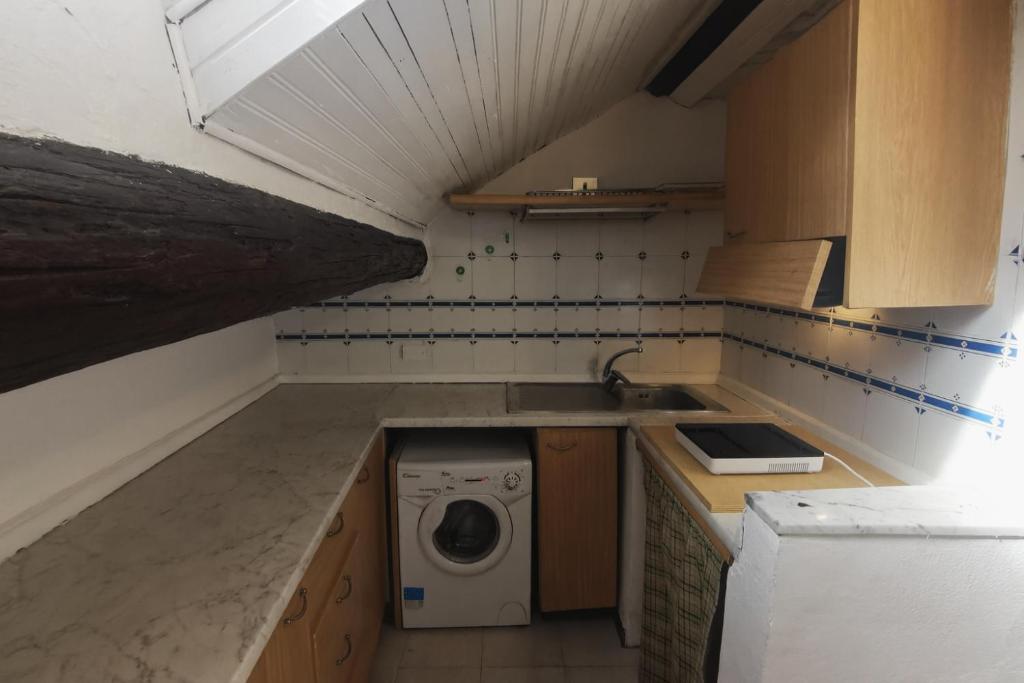 Xenia - 2room apartment in Via Vico Del Duca 4 - 2