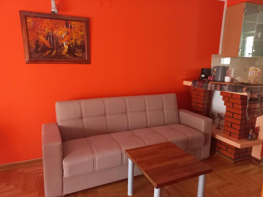 Urban Nest - Orange - 2