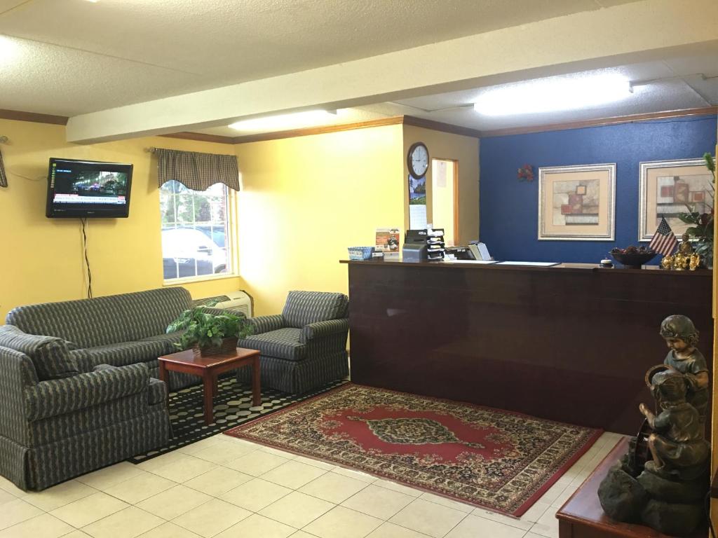 Americas Best Value Inn Maumee Toledo photo