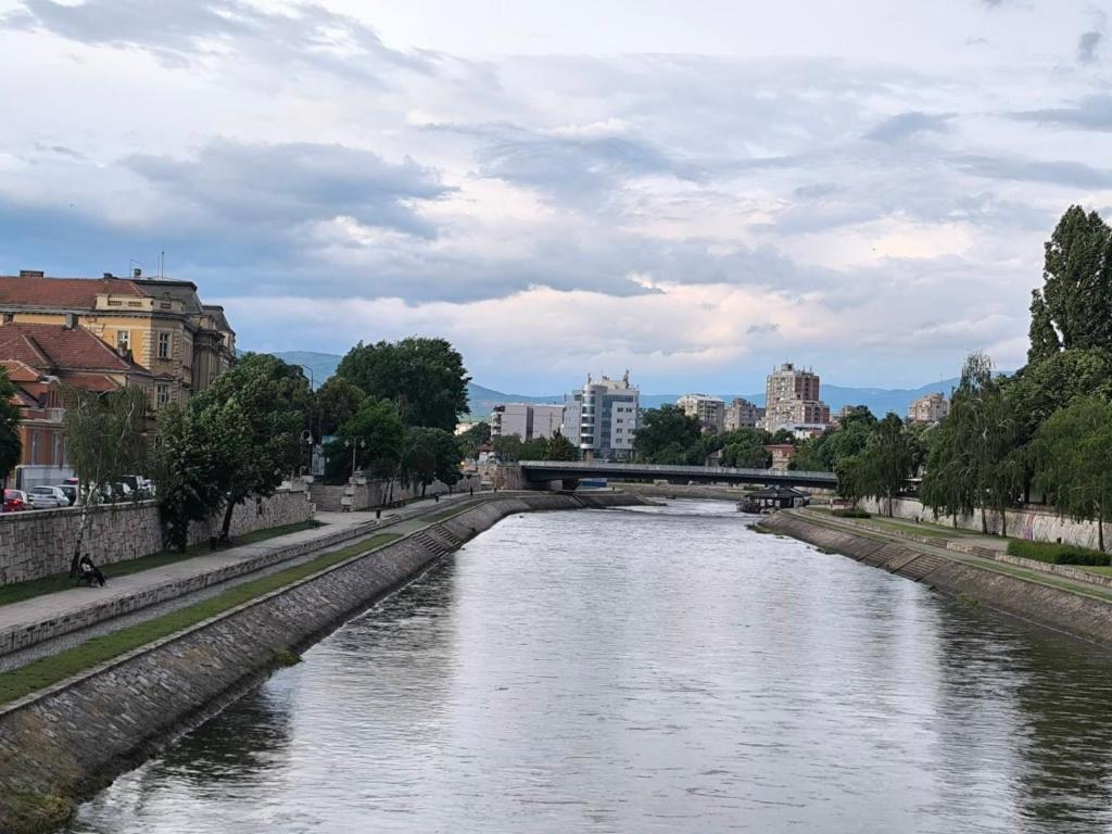 Apartment By the River - 3