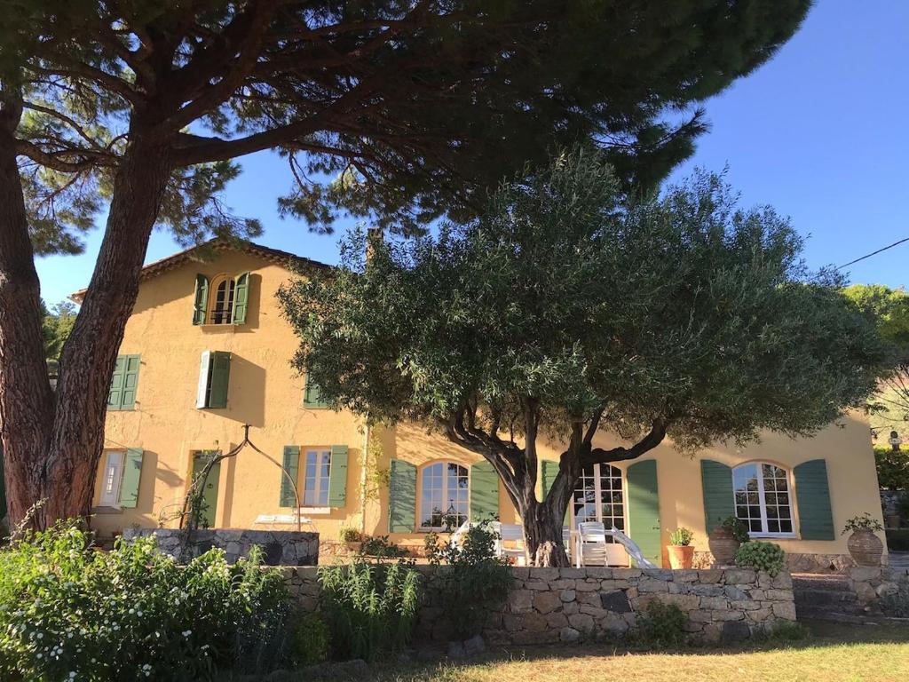 Maison avec vue , piscine et jardin, Ollioules