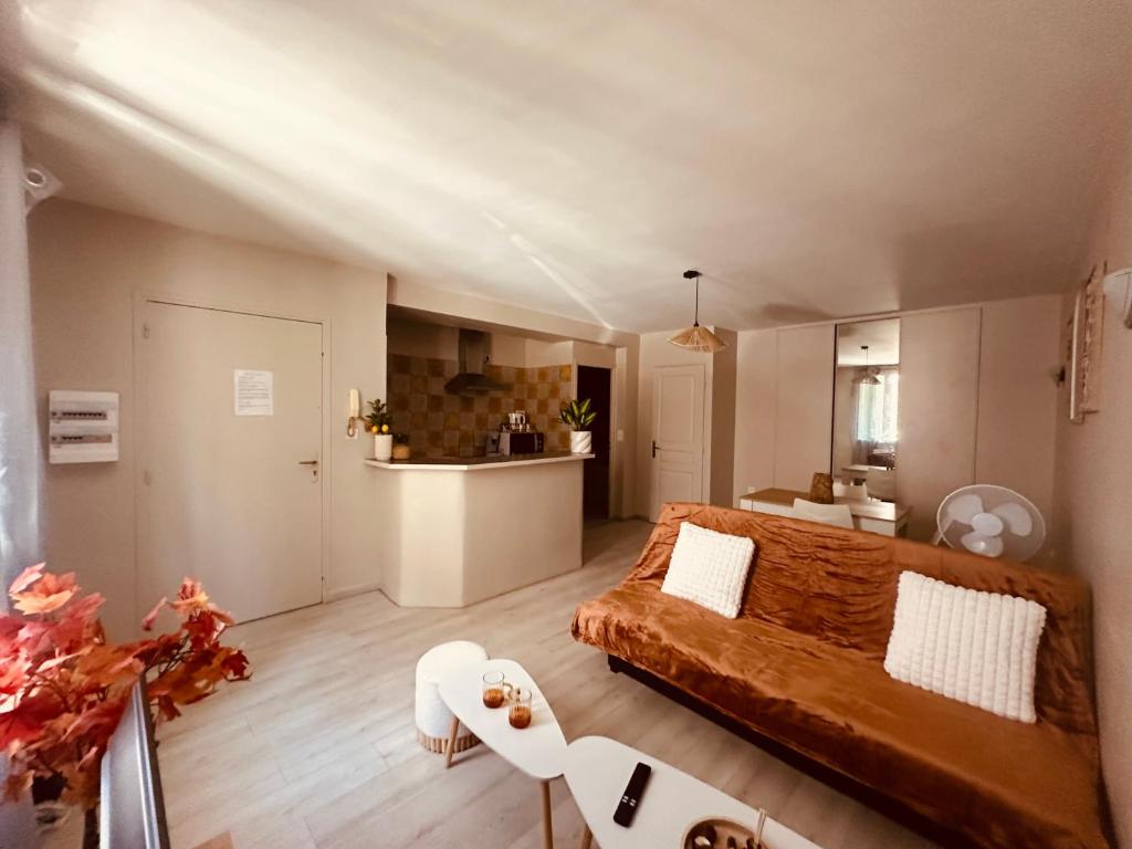 Studio de 30 m2 centre-ville NARBONNE - 2