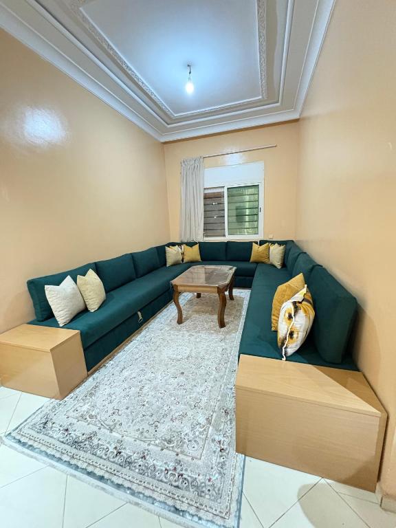 réside, Oulad Akkou