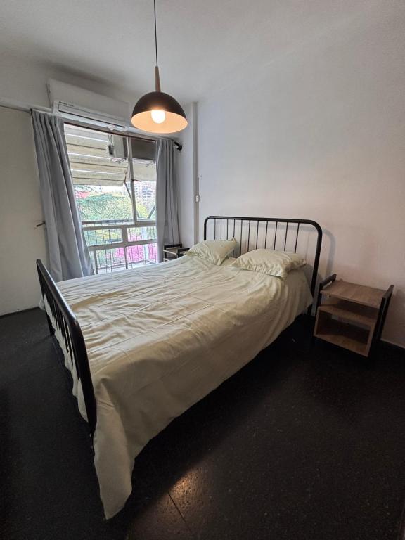 Cómodo departamento en Barrio Norte con vista a Plaza Urquiza - 5
