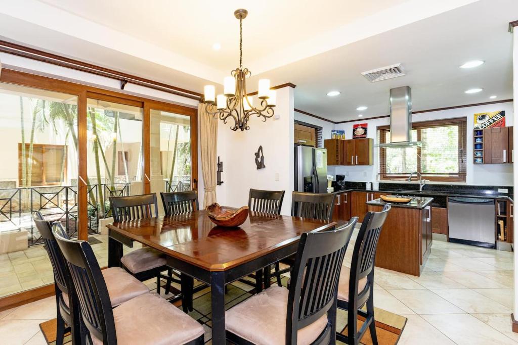 Sol Y Mar 4c Beachfront 3br Ground Floor, Playa Hermosa