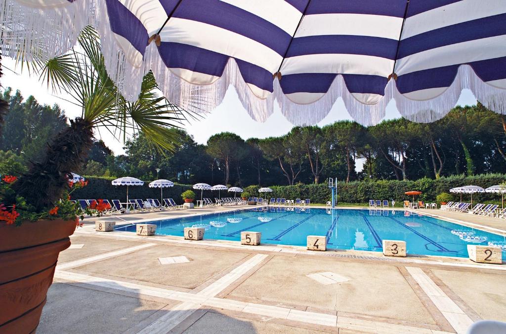 Hotel Country Club photo