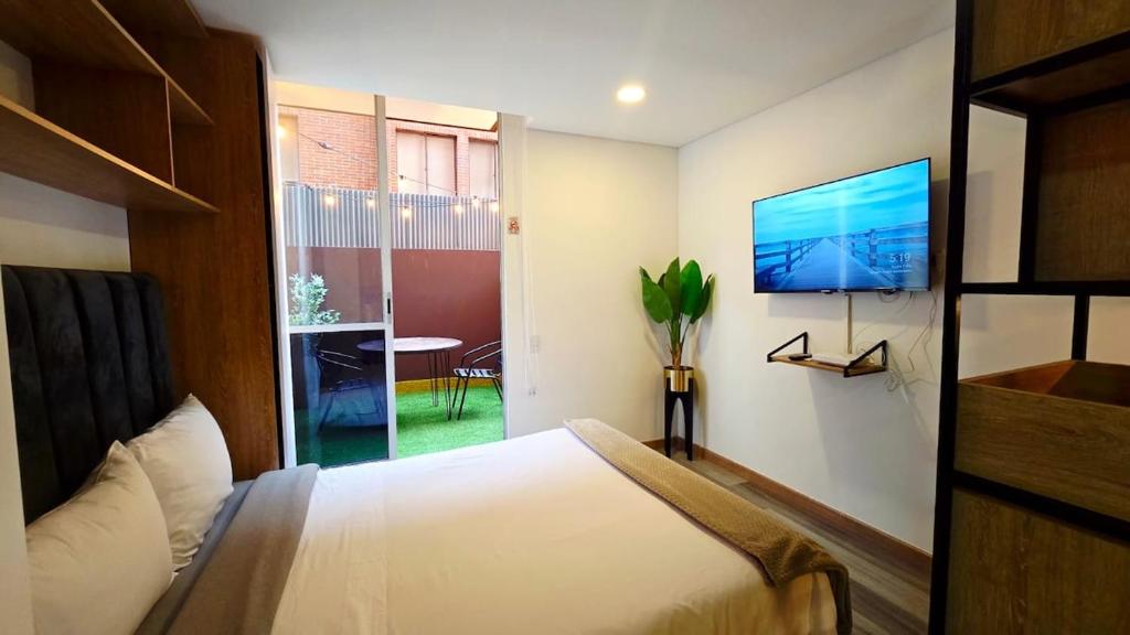 Cozy Getaway Loft Close to Parque 93 - 1