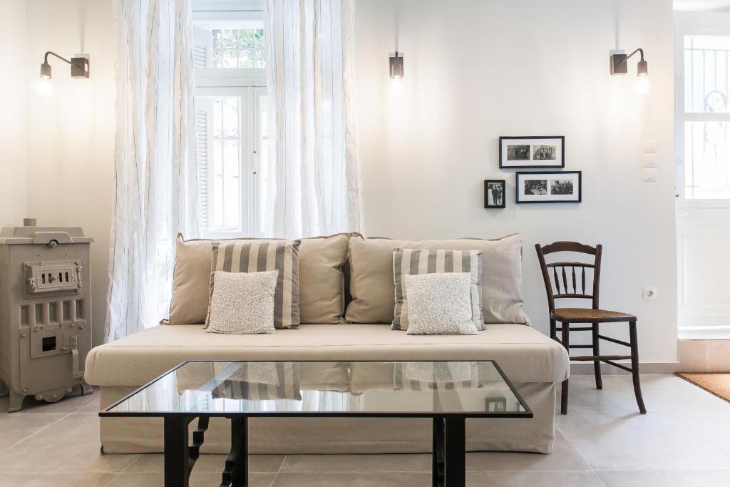 1930's Athenian House photo