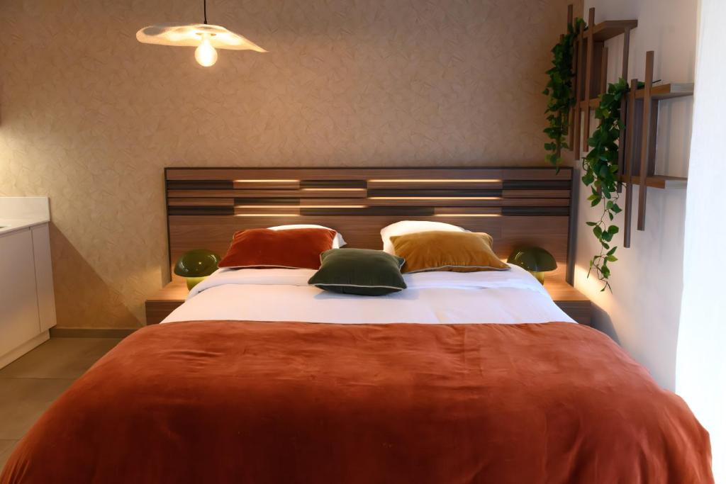 Emilia, Saint-Laurent-du-Var