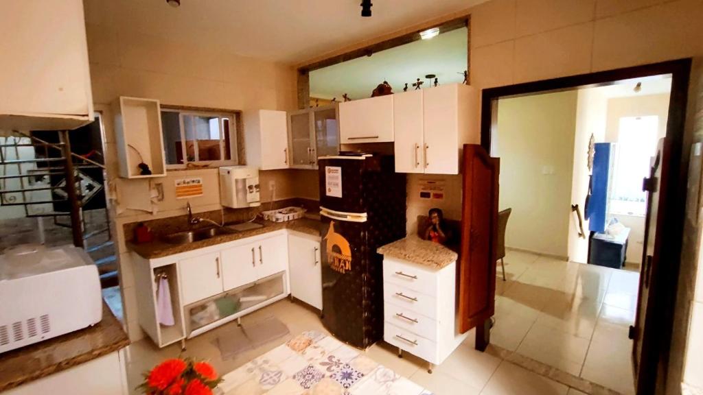 Kitchen, Tanan Hostel in Sao Luis