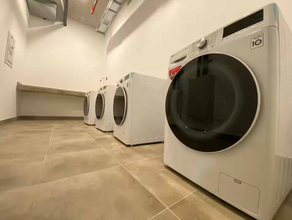 Cozy Apartment with Park Views in Financial Center - 5