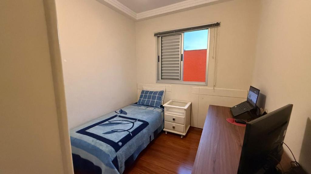 Quarto com espaço compartilhado ao lado do shopping, UniCPO, BOS, Centro, Sorocaba