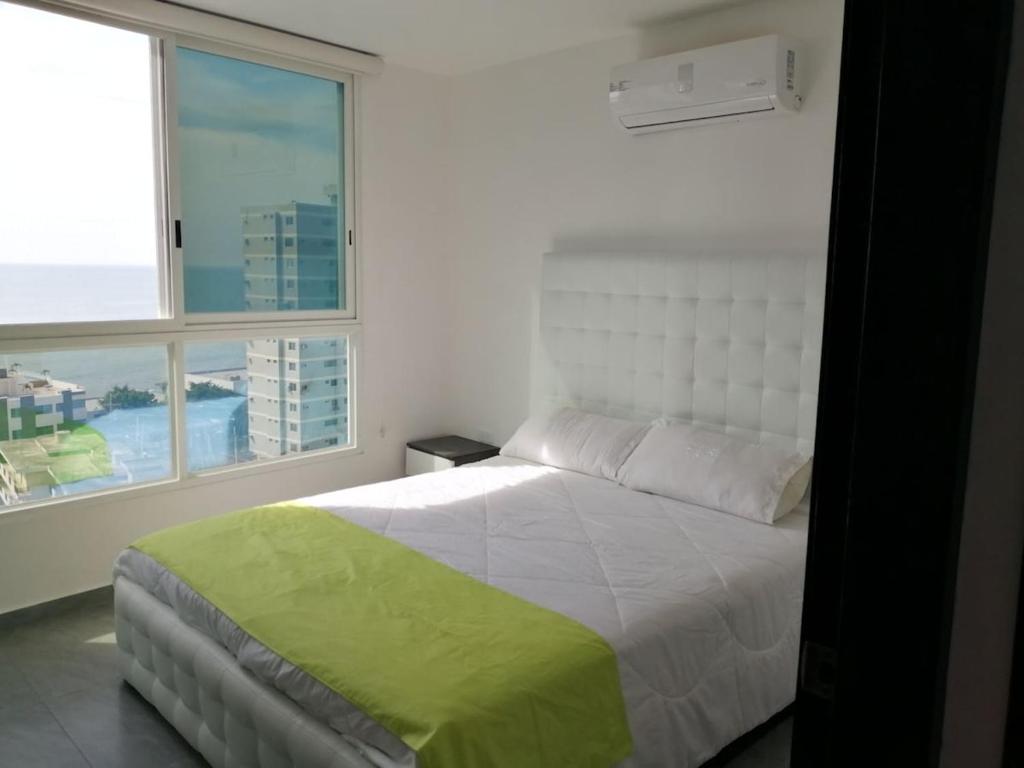 Enjoy your vacation in this beautiful 9th floor Suit - 2