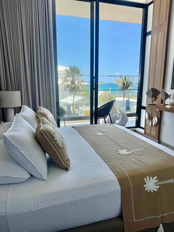 Luxury new apartment with balcony close to beaches - 2