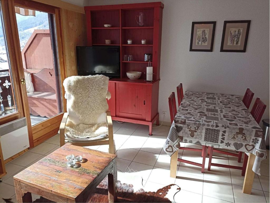 2 pièces avec balcon et garage, idéal 4 pers, juste 200m des télécabines - FR-1-458-255 - 3