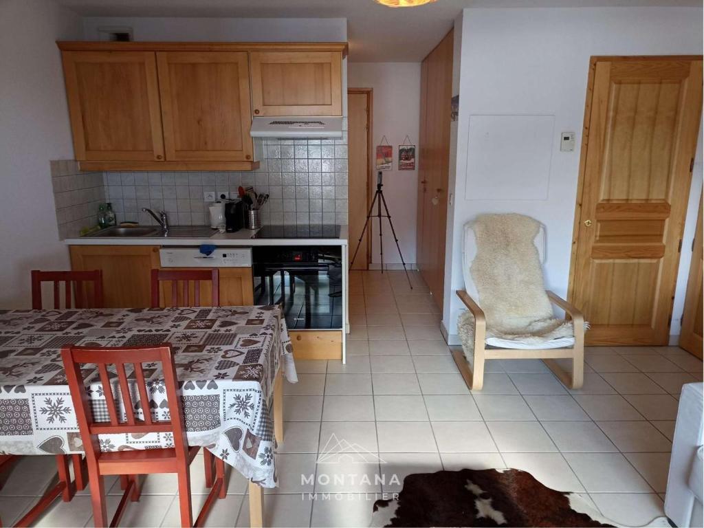 2 pièces avec balcon et garage, idéal 4 pers, juste 200m des télécabines - FR-1-458-255 - 4