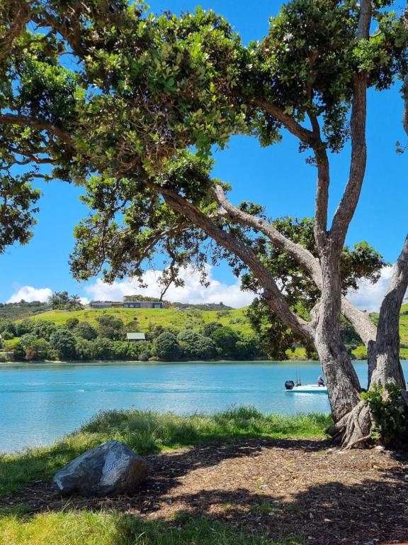 Walk to the beach, Taipa