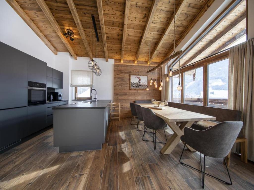 Chalet with ski access, Neukirchen - 4