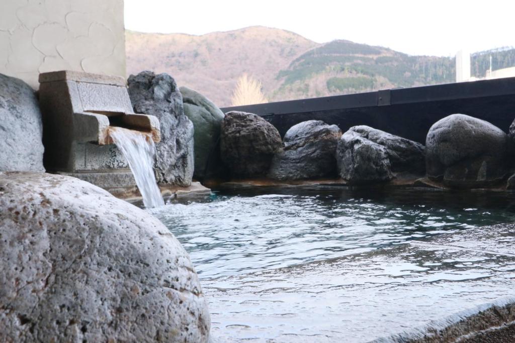 Open air bath