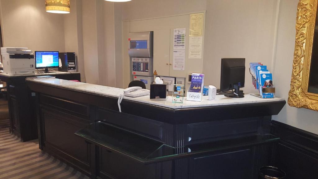 フロント・ロビー