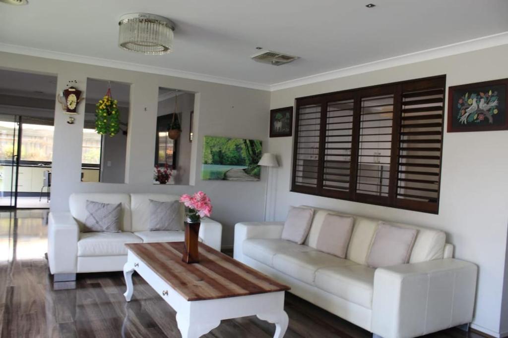 Gem Home in Peppercorn Estate, North Bendigo Junction