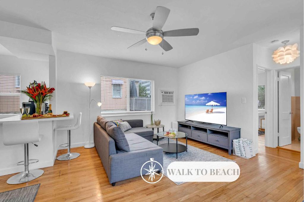 Condo by the Beach King Bed Lush Patio w BBQ Breakers Key Five H0MES, Fort Lauderdale