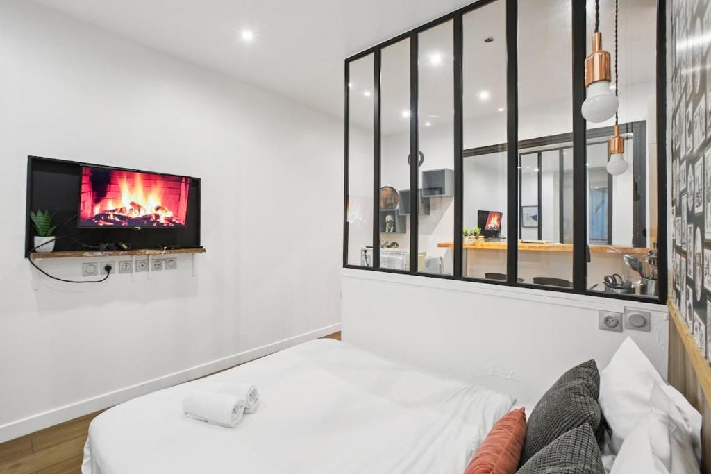 Elegant bright studio in prestigious 7th arrondissement - 1